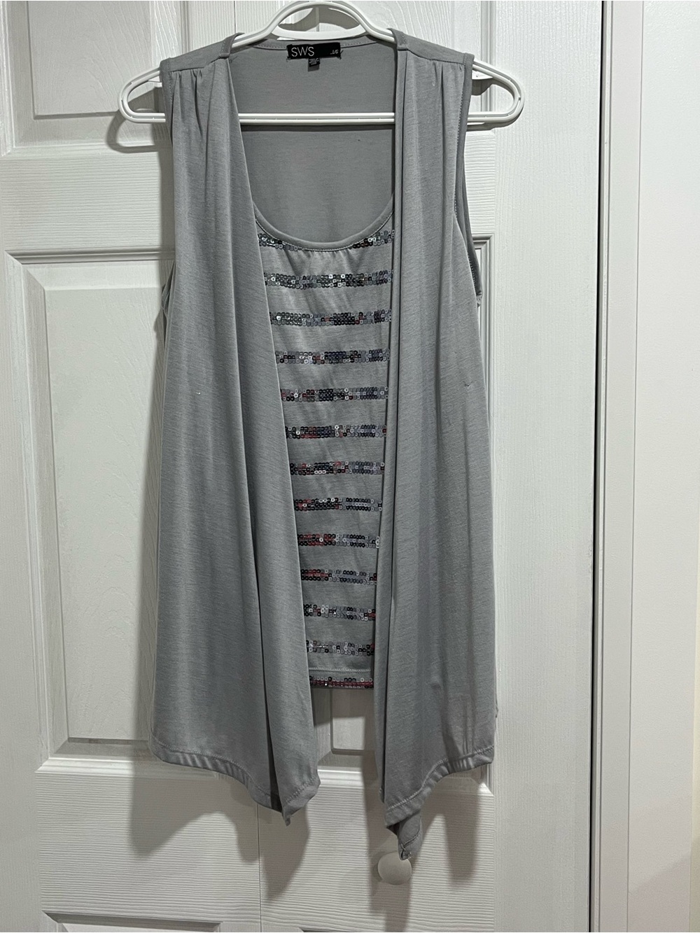 Light Gray Sleeveless Layered Tank Top with Sequin Detail - Size large